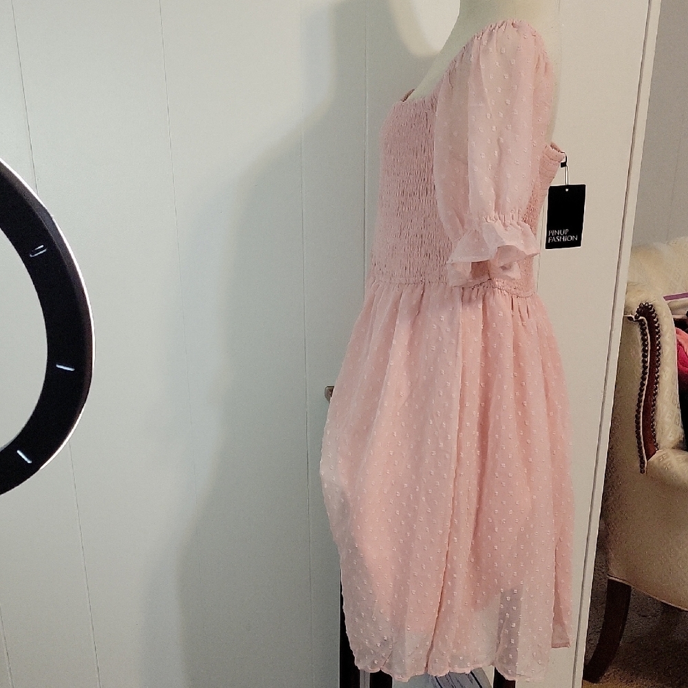 Elegant Pink Smocked Dress - Picture 3 of 8